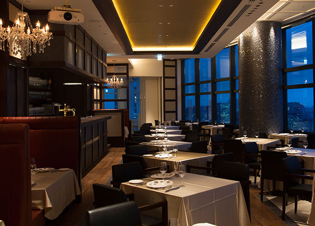 Sky View Restaurants 汐留シティセンター Shiodome City Center